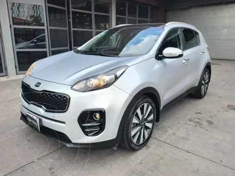 foto Kia Sportage EX Pack 2.0L Fifa Edition usado (2018) color Plata precio $309,000