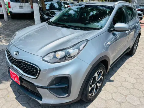 Kia Sportage LX 2.0L Aut usado (2021) color Plata financiado en mensualidades(enganche $90,838 mensualidades desde $8,068)