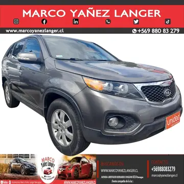 Kia SSorento EX 2.4L 4X2 Aut usado (2011) color Plata precio $10.690.000