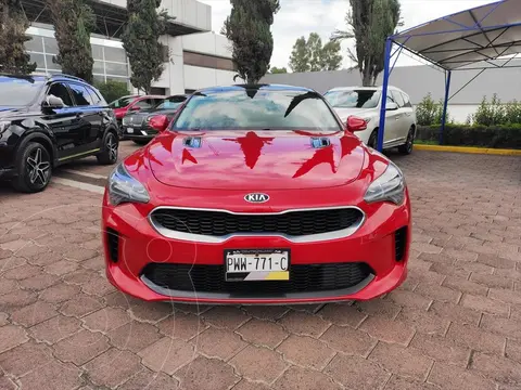 Kia Stinger GT Line usado (2018) color Rojo precio $372,000