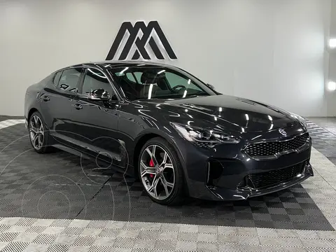 Kia Stinger GT Line usado (2019) color Gris precio $389,999