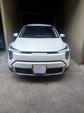 KIA Stonic HEV Desire usado (2026) color Blanco precio $80.000.000