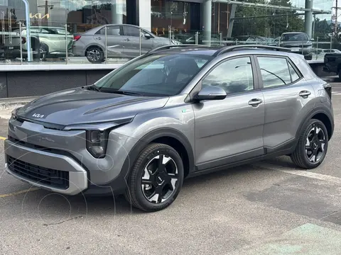 KIA Stonic HEV Desire nuevo color Plata precio $86.990.000