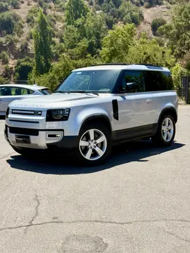 Land Rover Defender 3.0L First Edition usado (2023) color Gris precio $74.790.000