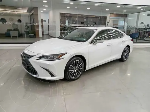 Lexus ES Hybrid 300 usado (2024) color Blanco financiado en mensualidades(enganche $335,321 mensualidades desde $15,231)