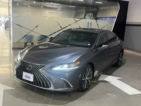 Lexus ES Hybrid 300 HV usado (2022) color Gris precio $649,900