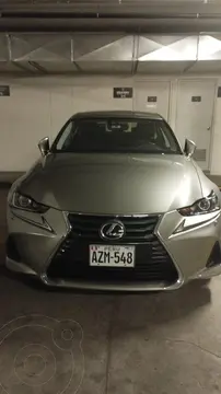 Lexus IS 2OOt usado (2017) color Plata precio $25,000
