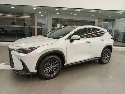 Lexus NX 250 usado (2024) color Blanco financiado en mensualidades(enganche $305,576 mensualidades desde $13,880)