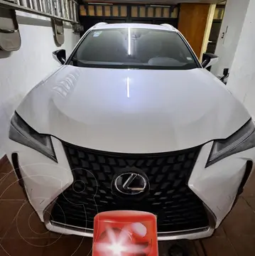 Lexus UX Hybrid 250 usado (2023) color Blanco precio $699,999