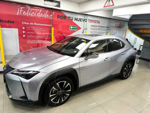 Lexus UX Hybrid 300 usado (2025) color Blanco financiado en mensualidades(enganche $151,580 mensualidades desde $14,953)
