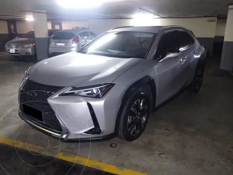 Lexus UX 250h usado (2021) color Gris precio u$s41.000