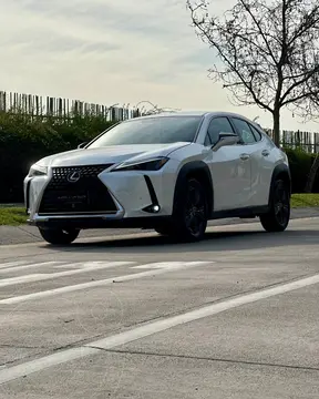 Lexus UX  250h Lux usado (2024) color Blanco precio $28.990.000