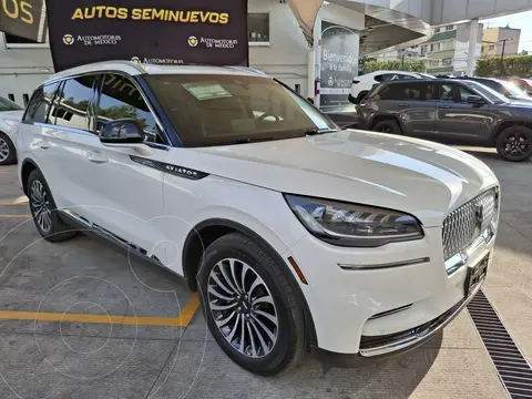 Lincoln Aviator 3.0L usado (2023) color Blanco Platinado financiado en mensualidades(enganche $210,000 mensualidades desde $24,992)