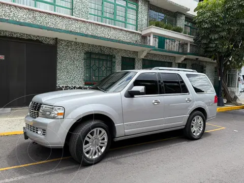 Lincoln Navigator 5.4L 4x2 L usado (2014) color Plata Metalizado precio $235,000