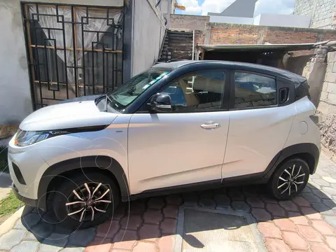 Mahindra KUV 100 1.2L K6 usado (2020) color Plata precio u$s9.000