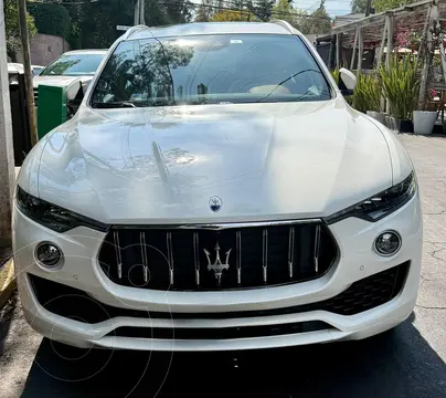 Maserati Levante S usado (2024) color Blanco Perla precio $1,950,000