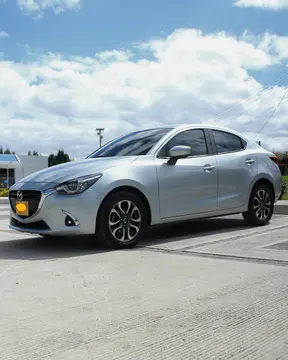 Mazda 2 Sedan Grand Touring usado (2020) color Plata precio $69.900.000