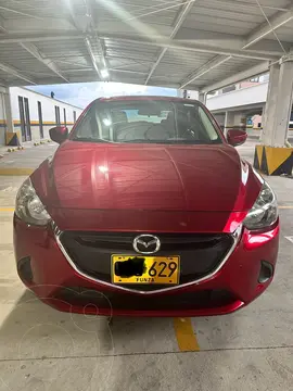 Mazda 2 Sedan Prime usado (2020) color Rojo precio $60.000.000