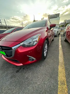 Mazda 2 Sedan i Touring usado (2019) color Rojo precio $210,000