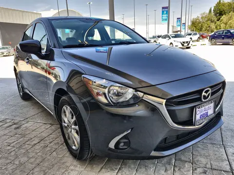 Mazda 2 Sedan i Aut usado (2019) color Gris Titanio precio $220,000