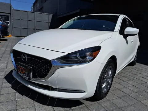 Mazda 2 Sedan i Sport usado (2023) color Blanco financiado en mensualidades(enganche $80,388 mensualidades desde $6,147)