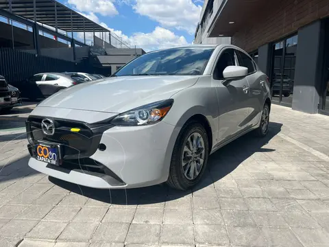 Mazda 2 Sedan i Sport usado (2025) color Gris financiado en mensualidades(enganche $84,475 mensualidades desde $6,460)