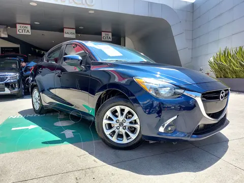 Mazda 2 Sedan i Touring usado (2019) color Azul Marino precio $265,000