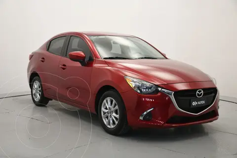 Mazda 2 Sedan i Touring usado (2019) color Rojo precio $255,000