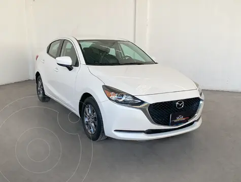 Mazda 2 Sedan i Sport usado (2023) color Blanco precio $239,000