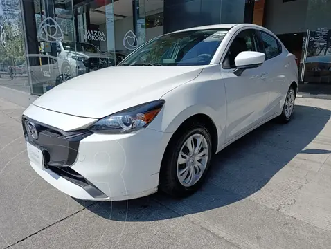 Mazda 2 Sedan i usado (2024) color Blanco precio $257,000