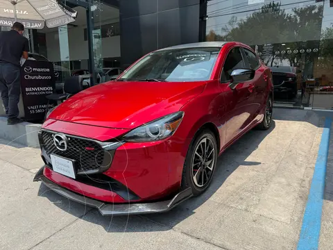 Mazda 2 Sedan Signature usado (2024) color Rojo precio $357,000