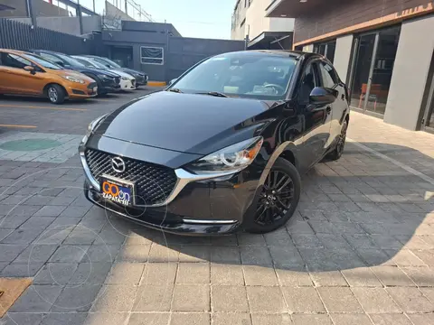 Mazda 2 Sedan Carbon Edition MHEV usado (2023) color Negro precio $330,000