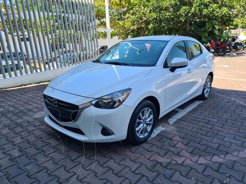 Mazda 2 Sedan i Touring Aut usado (2019) color Blanco Perla financiado en mensualidades(enganche $35,000)