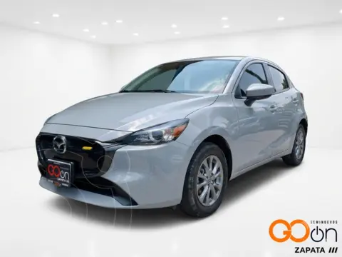 Mazda 2 Sedan i Sport usado (2025) color MAZAERO GRAY precio $295,000