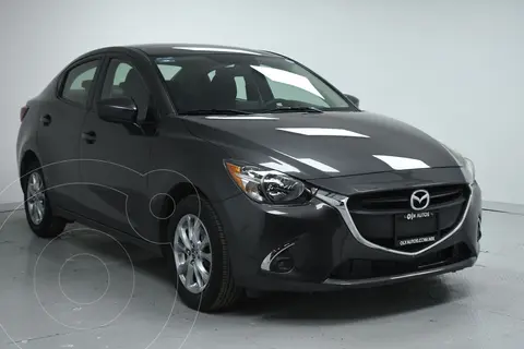 Mazda 2 Sedan i Touring usado (2019) color Gris precio $276,000