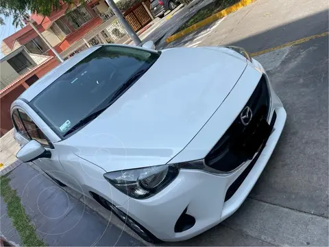 Mazda 2 Sedan 1.5 GS Core Aut usado (2015) color Blanco precio u$s9,800