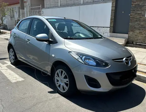 Mazda 2 Sport 1.5L V usado (2011) color Gris precio $5.800.000