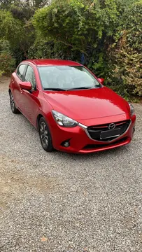 Mazda 2 1.5 S 5P usado (2016) color Rojo precio $9.500.000