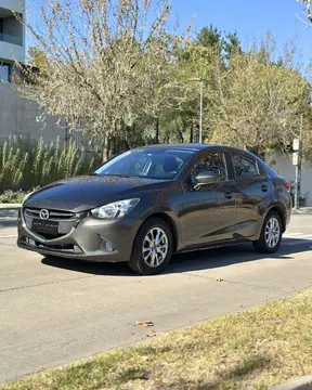 Mazda 2 1.5L V Aut usado (2019) color Marron precio $9.490.000