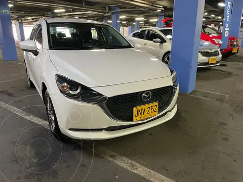 Mazda 2 Touring Aut usado (2021) color Blanco Perla financiado en cuotas(anticipo $7.000.000 cuotas desde $1.500.000)