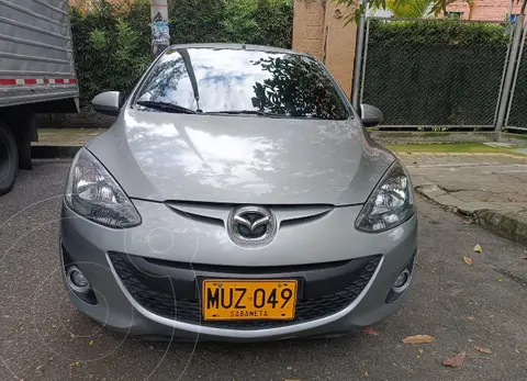Mazda 2 1.5 Aut 5P usado (2014) color Gris precio $44.000.000