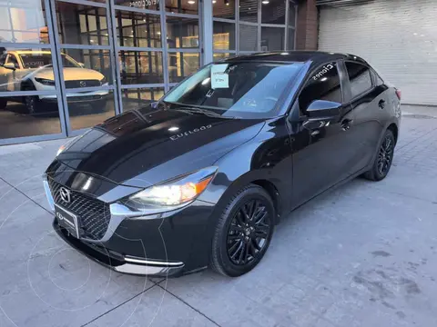 Mazda 2 Carbon Edition MHEV usado (2023) color Negro precio $309,000