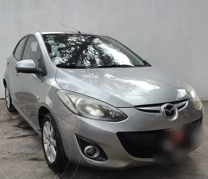 Mazda 2 Touring usado (2013) color Plata precio $160,000