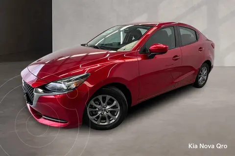 Mazda 2 i Sport usado (2023) color Rojo financiado en mensualidades(enganche $84,475 mensualidades desde $7,252)