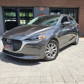 Mazda 2 100 Aniversario Aut usado (2022) color Rojo financiado en mensualidades(enganche $76,000 mensualidades desde $4,408)