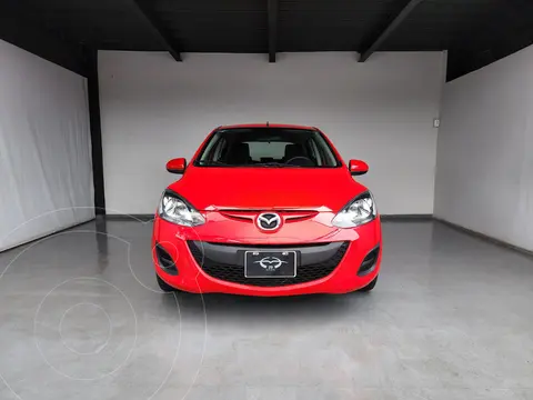 Mazda 2 Touring usado (2015) color Rojo precio $210,000