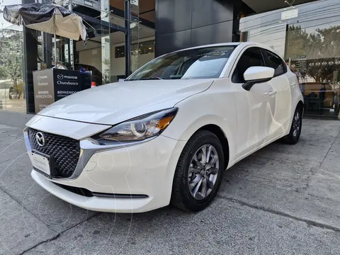 Mazda 2 i Sport Aut usado (2023) color Blanco Perla precio $285,000