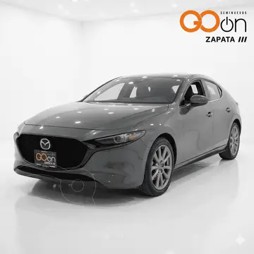 Mazda 3 Hatchback Signature usado (2025) color MAZPOLIMETAL precio $495,000