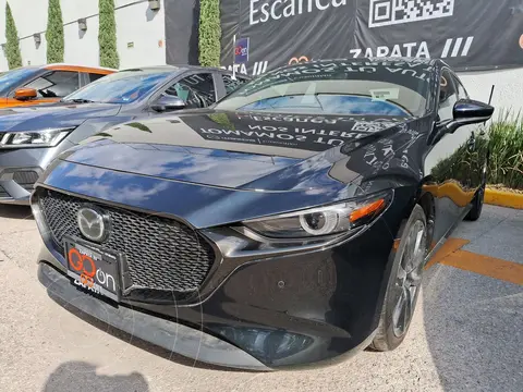 Mazda 3 Hatchback Carbon Edition usado (2023) color Negro financiado en mensualidades(enganche $123,988 mensualidades desde $9,481)