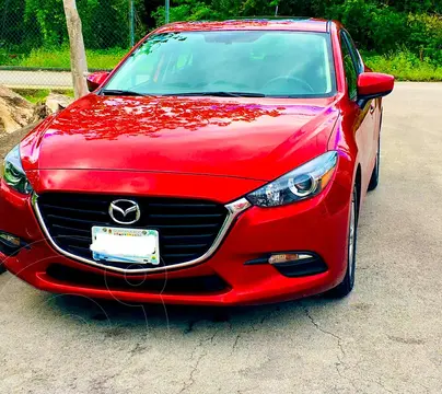 Mazda 3 Hatchback i Touring usado (2018) color Rojo precio $300,000